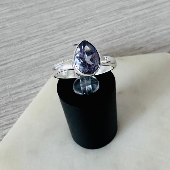 Lab Grown Color-change Alexandrite Sterling Silver Ring - Picture 4 of 9